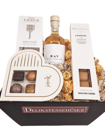 Gavekurv med spirit drink, lakrids, chokolade og mandler